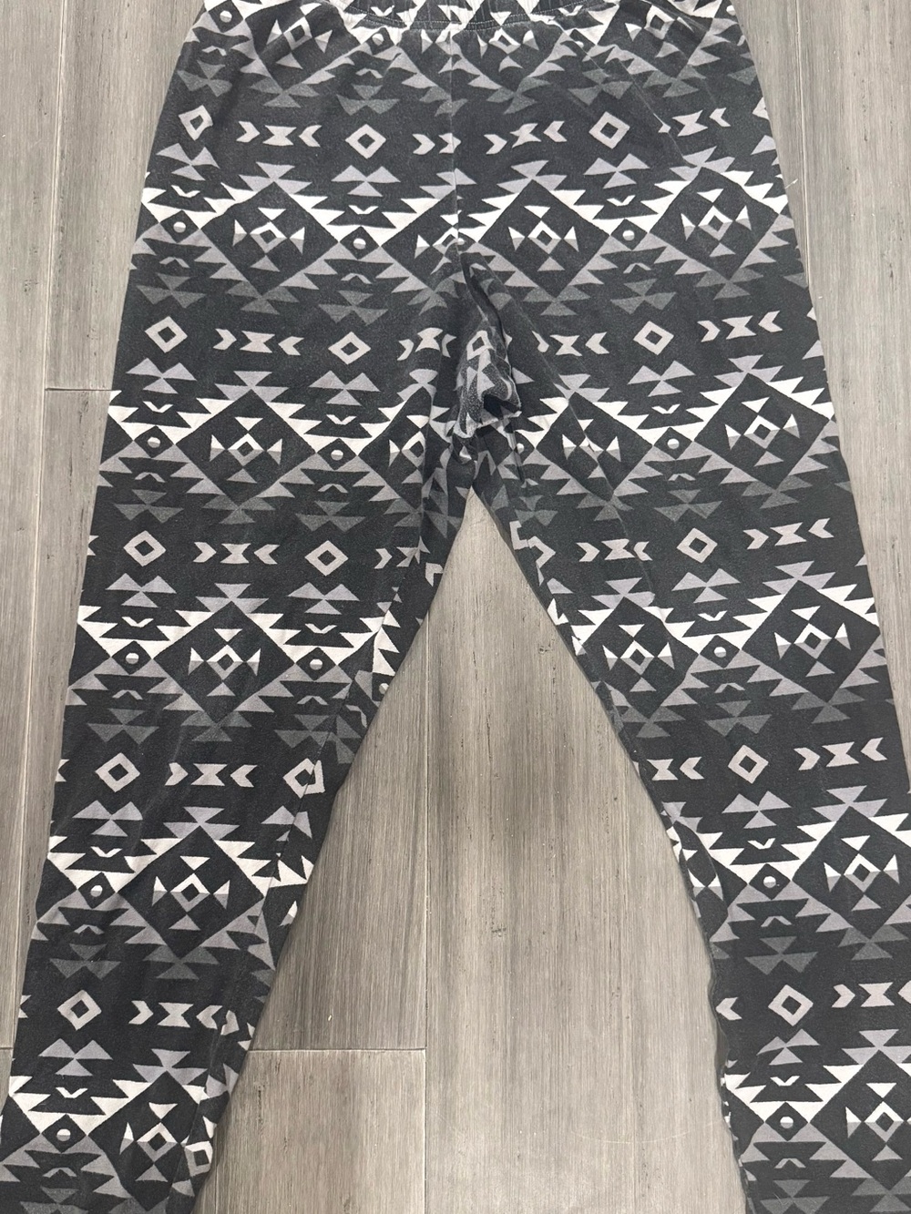 3 Pair of Woman’s Leggings. Size XL. Variety of Brands - Picture 4 of 7